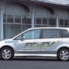 国内初、公道を走る燃料電池自動車---『プレマシーFC-EV』