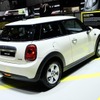 新型 MINI ハッチバック の「One」グレード（ジュネーブモーターショー14）