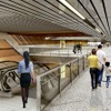 マリーナ・ベイ駅の構内イメージ。既設路線の直下に新たな駅施設を構築することになるため、難易度の高い工事になるという。