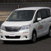 EX20RVを装着したセレナ