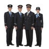 開業100周年を機に導入する近鉄の新しい制服。駅員と乗務員の制服を統一した。
