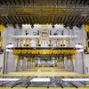 ジャガー・ランドローバーの英国ヘイルウッド工場の新プレスライン