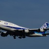 最後のジャンボ、ANAのボーイング747-400D、JA8961は3月31日の15時13分、羽田空港のA滑走路（16L）に着陸した。