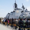 カレーを求める長蛇の列。主催側としてもこんなに集るとは思っていなかったらしい。用意した6000食だけでは足りなくなり、急いで1200食を追加したがそれでも足りず。
