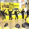 ダンサーによるパフォーマンス