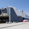 長州出島に寄港するホーグトライデント号