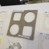 柔らかく厚みのあるカーペットもクッキリとカット。その他、樹脂やアルミなど様々なものをキレイにカットすることができる