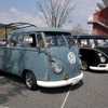 VW タイプ2。いずれもドラッグレースに出場し、見た目からは想像できない速さを見せつけた