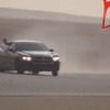 公道で危険走行を行う中東サウジアラビアのドリフト族