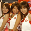 【東京モーターショー05】コンパニオン写真蔵…その15、フラッシュビーム!!