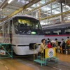 6月8日に開催された車両工場公開イベント「西武・電車フェスタ2014 in 武蔵丘車両検修場」の様子。普段は目にすることができない検修作業の実演などが行われた。