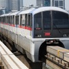 東京モノレール線を走る電車。