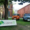 シトロエン・メアリ（左）とシトロエン・2CV（右）