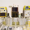 「ほどよし３号」と「ほどよし４号」など33機の衛星を搭載したドニエプルロケット（ヤスネ基地にて）