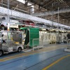 左がゴルフカートベースのAGV、右が小型のAGV