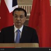 英国を訪問した李克強首相の記者会見の様子