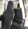 リアシートを装備して乗車定員は2名となっている