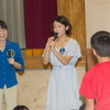 子どもたちから次々と質問の手が上がる中、ていねいに応える山崎直子宇宙飛行士