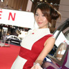 【東京モーターショー05】コンパニオン写真蔵…その39、やっほー