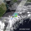 同6月14日、静止気象衛星「ひまわり」の雲画像の上にDPRの地表面降水量を重ねたもの