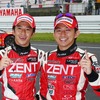 今季初優勝の立川（左）&平手。＜撮影：益田和久＞