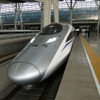 中国とインドは中国の習近平国家主席のインド訪問に先立ち、鉄道分野での協力を行う覚書に署名する。写真は中国の高速列車で運用されているCRH380AL形。