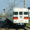 「山陽電車シニアパス」は10日間、山陽電鉄全線が自由に乗り降りできる。写真は山陽電鉄の電車。