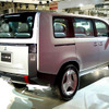 【東京モーターショー05】三菱 D:5 は「スターウォーズ」の月面車
