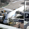 巨人機エアバス A380、世界デビュー
