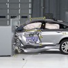 米IIHSのクライスラー200のスモールオーバーラップ衝突テスト