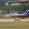ランボルギーニ ウラカンLP610-4と戦闘機のスホーイSu-27が加速競争