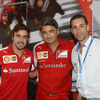 フェルナンド・アロンソ（フェラーリ）、マルコ・マチャッチ（フェラーリ・チーム代表）、ビンチェンツォ・ニーバリ（アスタナ）