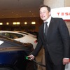 テスラモーターズ イーロン・マスクCEOとテスラスーパーチャージャー