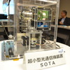 日本でも超小型衛星に光通信装置を搭載し通信実験を行う準備が進められている。写真はNICTの開発した衛星光通信モジュールSOTA