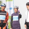 出走前の佐藤真海さんと中西哲生さん