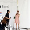アナ役、神田沙也加「待ってました！」……ソフトバンク表参道で iPhone 6／6 Plus発売