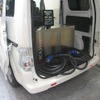 EV商用車のe-NV200にも急速充電器を搭載。こちらの方がサービスカーとして充実できそうだ