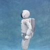 ASIMO の走りに磨き---「0.08秒、50mmの飛翔」写真蔵