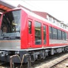 箱根登山鉄道の新型車両・3000形「アレグラ号」。11月1日から営業運行を開始する。