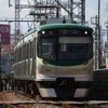 池上線を走る列車。10月12日は池上本門寺の「万灯練供養」にあわせ増発される。