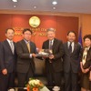 マツダの執行役員、タイ工業相と会談　タイ事業拡張に１２０億バーツ投資