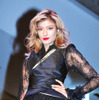 “ドラキュラ”衣装で登場した、ローラ／『ドラキュラZERO』イベント