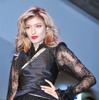 “ドラキュラ”衣装で登場した、ローラ／『ドラキュラZERO』イベント