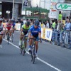 クリテリウムで最後にスプリント争いを見せた4選手