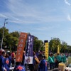大阪マラソンで、たこ焼き、どら焼き、ラッキョなどが振る舞われた「まいどエイド」