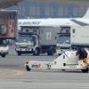 ジェットスターの無線プッシュバック車両（10月26日、成田空港）