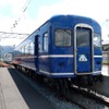 14系客車が保存展示されている下吉田駅のブルートレインテラスでは、マルチプルタイタンパーの実演などが行われる。