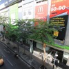 バンコク・シーロム通りから屋台消える