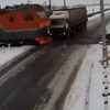 カザフスタンで起きたトラックと列車の衝突事故