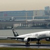 11月20日、関係者を対象とした体験フライトを終えて羽田空港A滑走路（34L）の着陸したエアバスA350XWB。